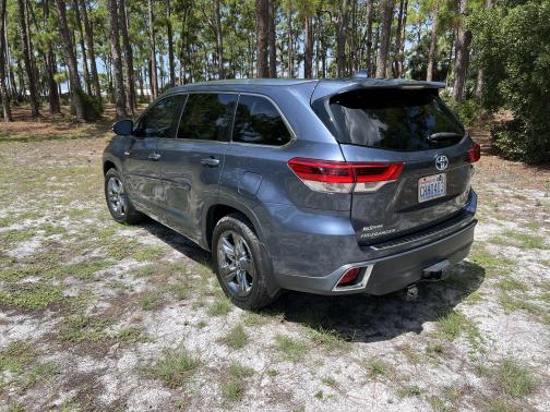 2019 Toyota Highlander Hybrid Limited Platinum