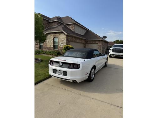 2014 Ford Mustang V6