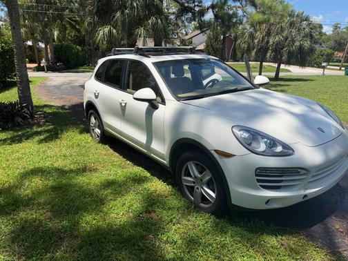 White 2012 Porsche Cayenne Cayenne