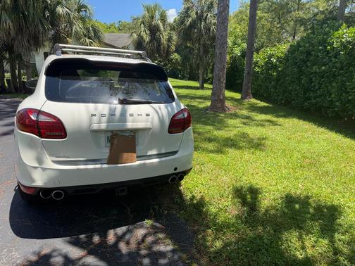 White 2012 Porsche Cayenne Cayenne