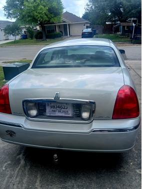 2007 Lincoln Town Car Signature Limited