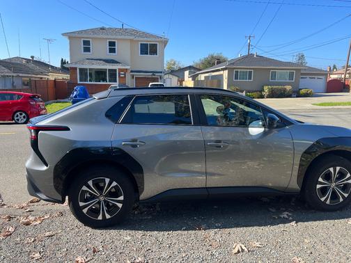 2024 Toyota bZ4X XLE