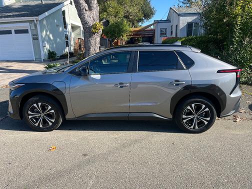 2024 Toyota bZ4X XLE