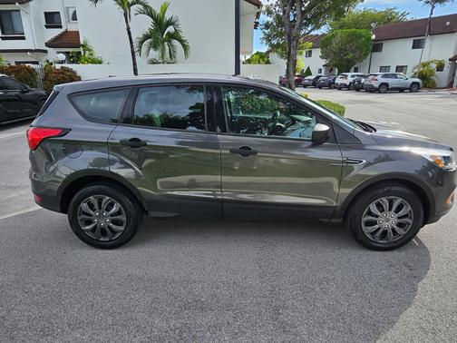 2019 Ford Escape S