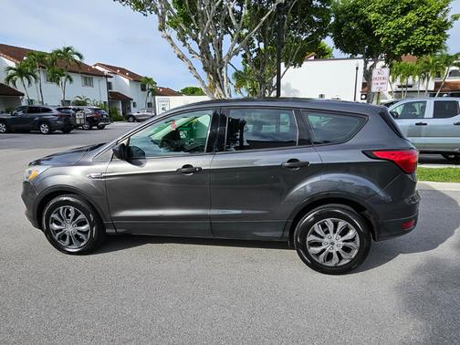 2019 Ford Escape S
