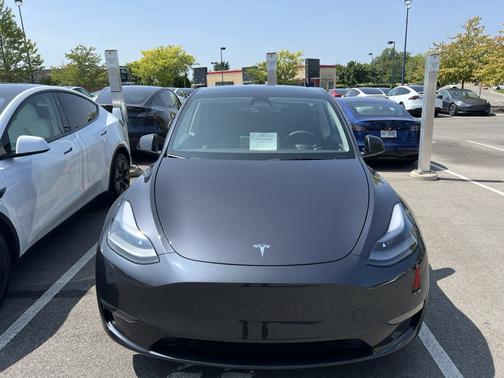 2024 Tesla Model Y Long Range