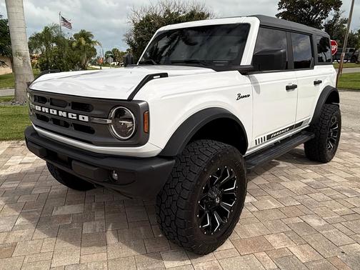 White 2024 Ford Bronco Big Bend