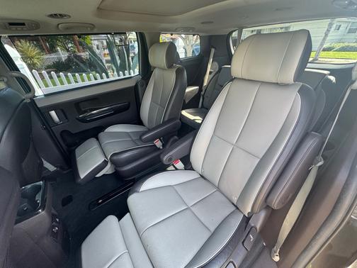 Gray 2016 Kia Sedona SX-L