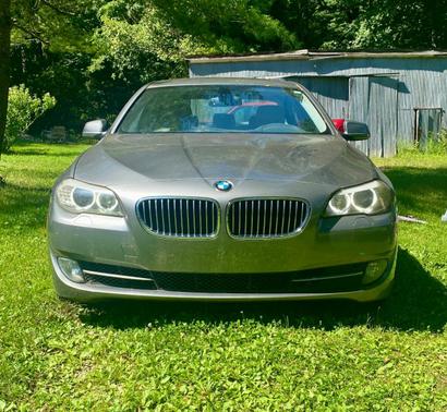 Gray 2011 BMW 535 i xDrive
