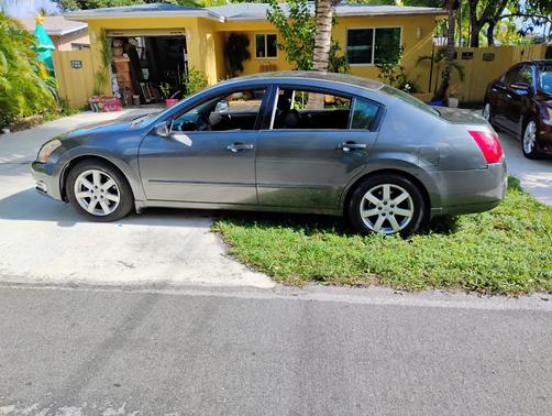 2005 Nissan Maxima SL