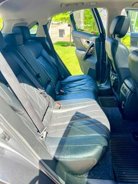 2016 INFINITI QX70 Base