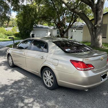 Beige 2006 Toyota Avalon Touring