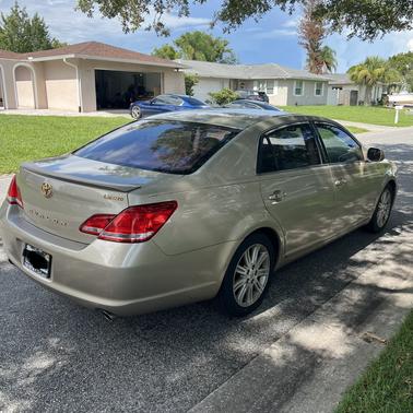 Beige 2006 Toyota Avalon Touring