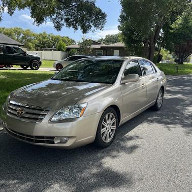 Beige 2006 Toyota Avalon Touring