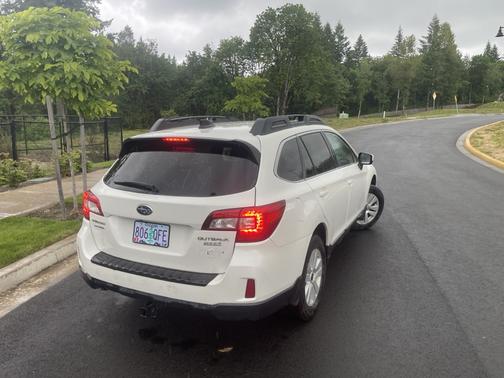 2017 Subaru Outback 2.5i Premium