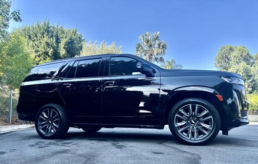 2024 Cadillac Escalade Sport