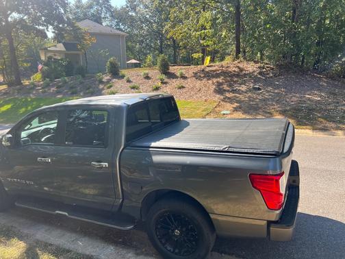 2018 Nissan Titan SL