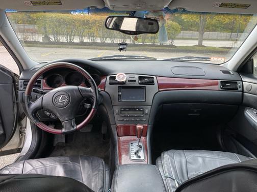 Silver 2003 Lexus ES 300 Base