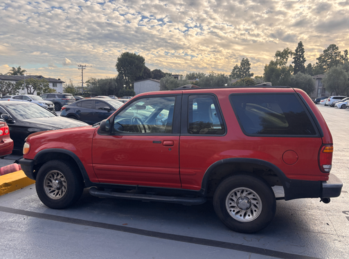 1998 Ford Explorer Sport