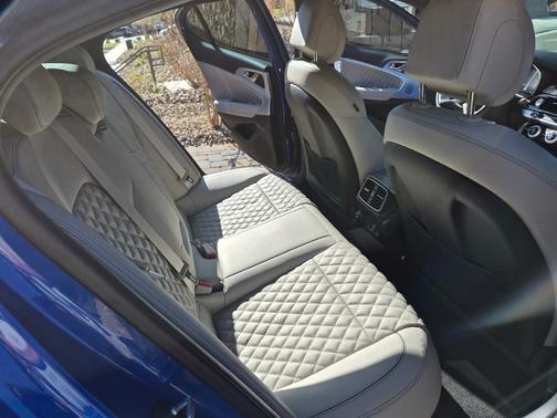 2022 Genesis G70 3.3T