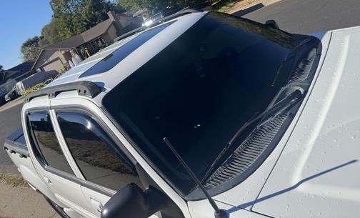 White 2005 Ford Explorer Sport Trac Adrenalin