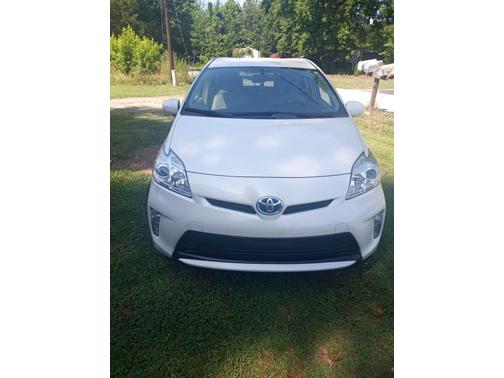 Photo 2 of 15 of 2015 Toyota Prius Three