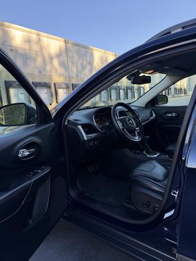 Black 2014 Jeep Cherokee Trailhawk
