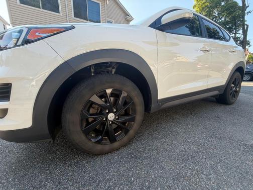 White 2020 Hyundai TUCSON SE
