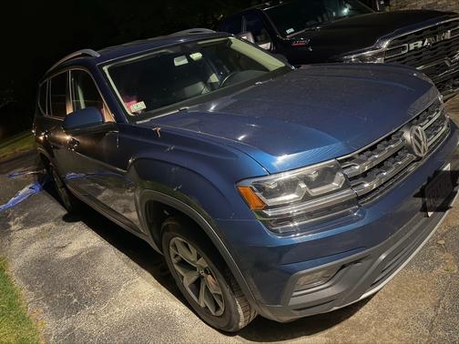Blue 2019 Volkswagen Atlas 3.6L SE