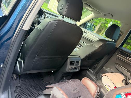 Blue 2019 Volkswagen Atlas 3.6L SE