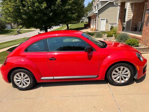 Red 2018 Volkswagen Beetle 2.0T Coast