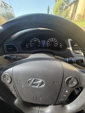 White 2011 Hyundai Genesis 4.6