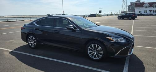 Black 2020 Lexus ES 300h Base