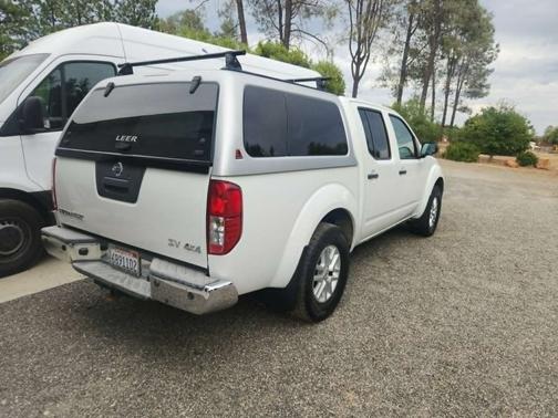 White 2017 Nissan Frontier SV