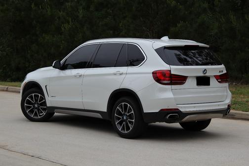 White 2018 BMW X5 sDrive35i