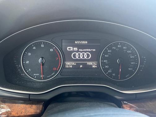 White 2018 Audi Q5 2.0T Premium