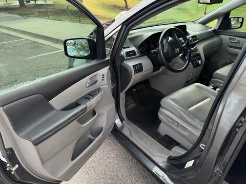 Silver 2012 Honda Odyssey Touring Elite