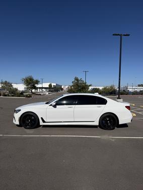 White 2017 BMW 750 i