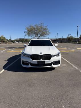 White 2017 BMW 750 i