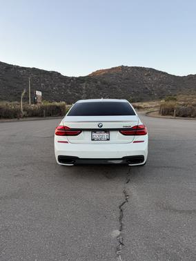White 2017 BMW 750 i