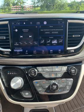 White 2021 Chrysler Pacifica Touring L