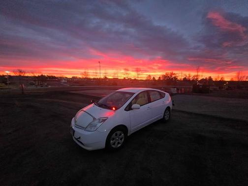 White 2005 Toyota Prius Base