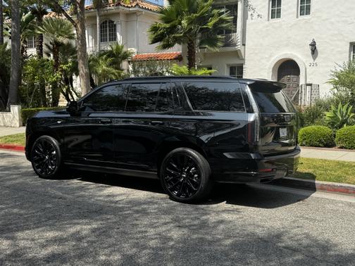 2025 Cadillac Escalade Sport Platinum