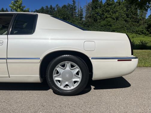 Photo 4 of 30 of 2000 Cadillac Eldorado Base
