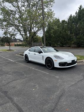 White 2023 Porsche Panamera Panamera 4 Platinum Edition
