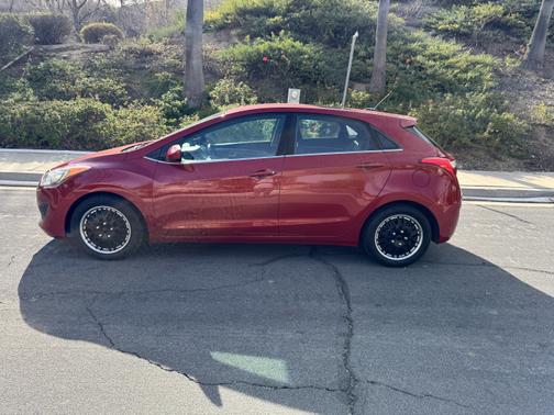 2017 Hyundai Elantra GT Base