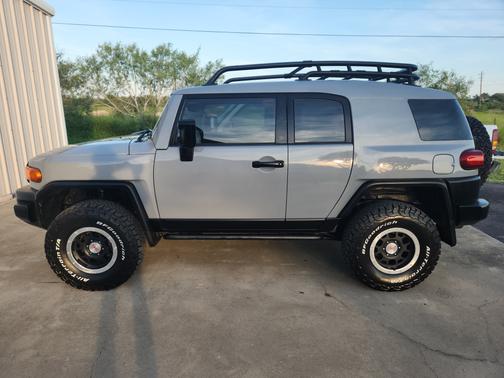 2013 Toyota FJ Cruiser Base