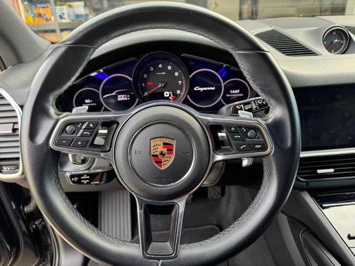 Black 2020 Porsche Cayenne Cayenne
