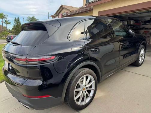 Black 2020 Porsche Cayenne Cayenne