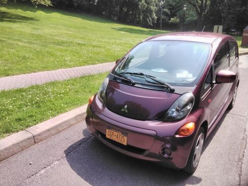 2012 Mitsubishi i-MiEV SE